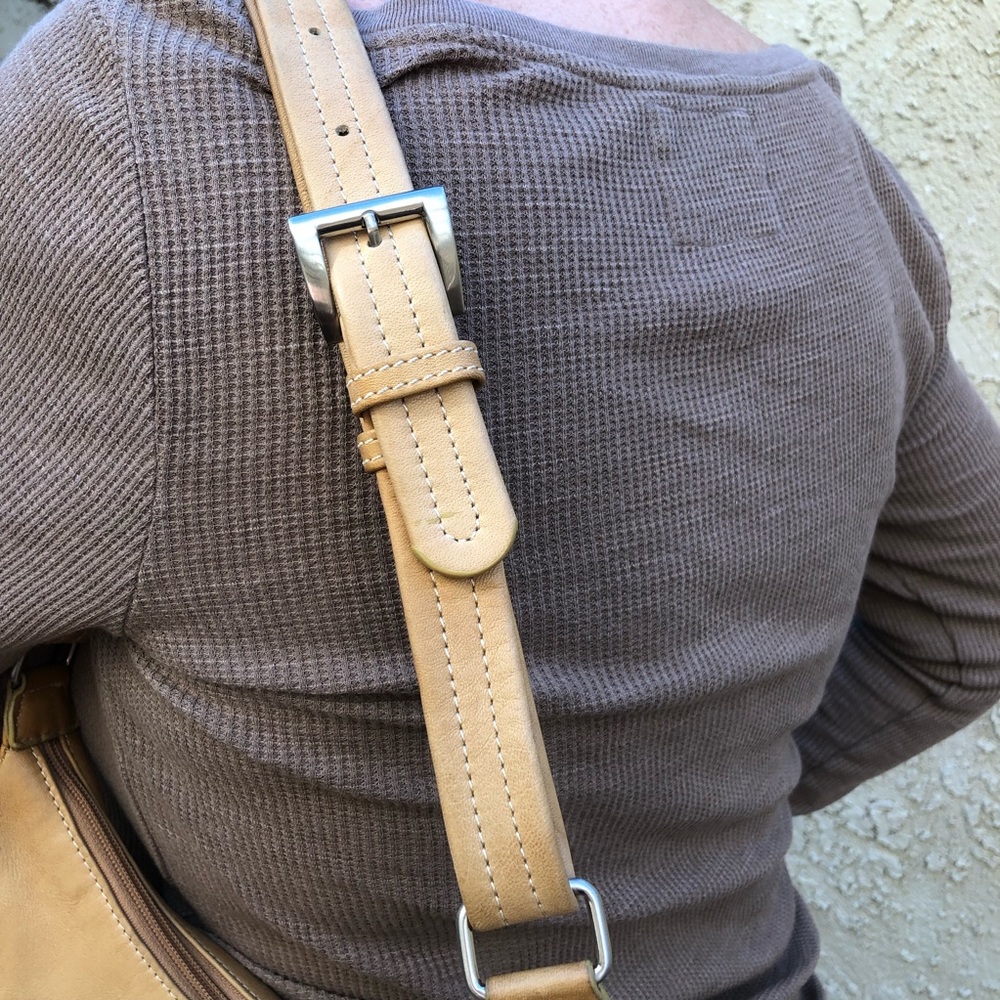 Tignanello Leather Shoulder Bag - Picture 2 of 10